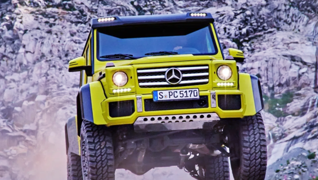 Mercedes G-Class 2021: driving and crash test reports